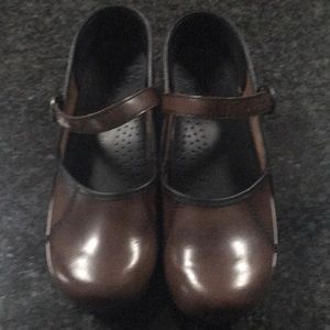 Dansko maryjane clogs